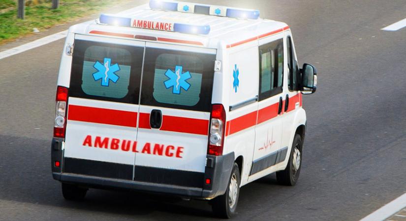 Letépte a karját a bálázógép, saját lábán megint segítséget kérni a huszonegy éves fiatal