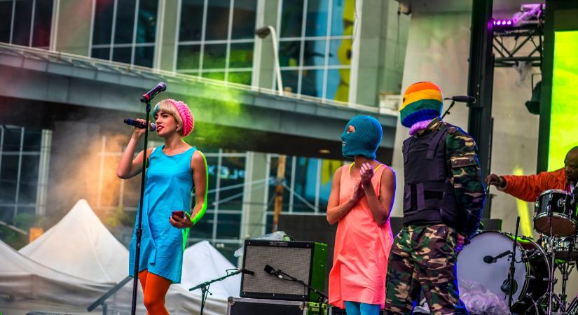 Szélsőséges szervezetnek minősítették a Pussy Riot punkzenekart Moszkvában