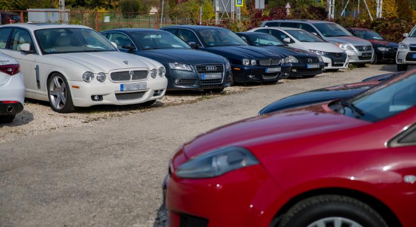 Egyre inkább luxus az autó a magyarok számára