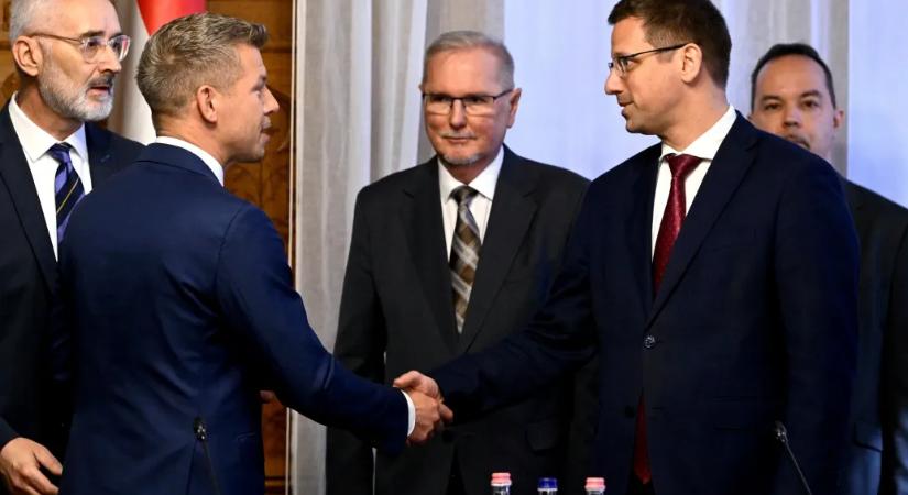 Gulyás Gergely szerint politikai bosszú a Krausz Ferenc vezette Élvonal Alapítvány 260 milliárdos szerződésének felmondása