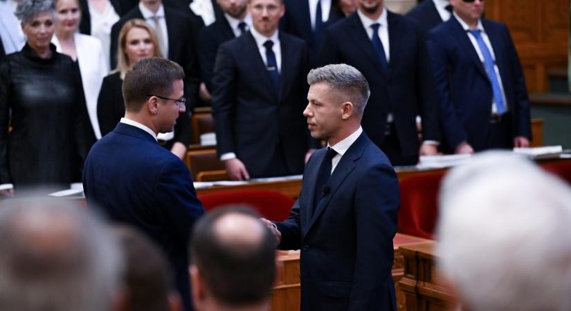 „Politikai bosszú” – így reagált Gulyás Gergely, hogy felbontják Krausz Ferenc alapítványának 261 milliárdos szerződését