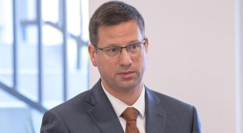 Gulyás Gergely szerint politikai bosszú, amit a Tisza Krausz Ferenc alapítványával tesz