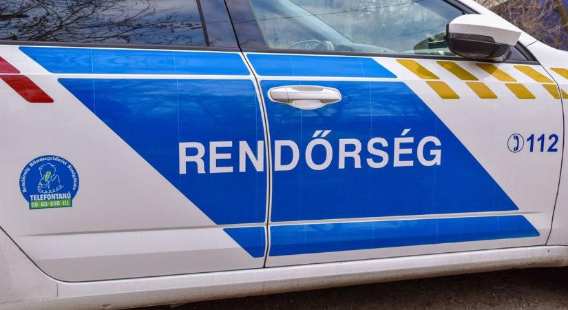 Egy terepjáró borult oldalára Kápolnánál