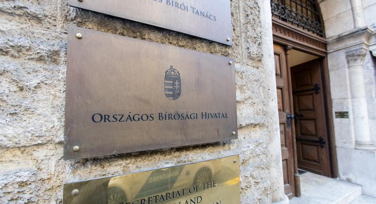 Valaki megy, valaki marad – jelentős személyi változásokat jelentettek be a Magyar Közlönyben