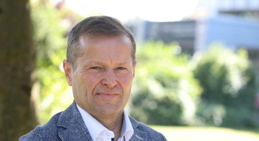 Krausz Ferenc alapítványa tárgyalna a kormánnyal, miután 261 milliárdot vontak el tőlük