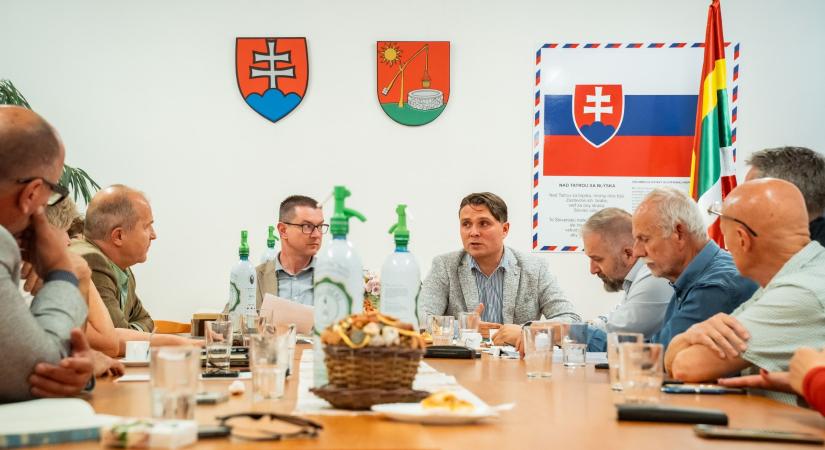 A Magyar Szövetség Érsekújvári Járási Elnöksége megtette javaslatait a megyei képviselőjelöltekre