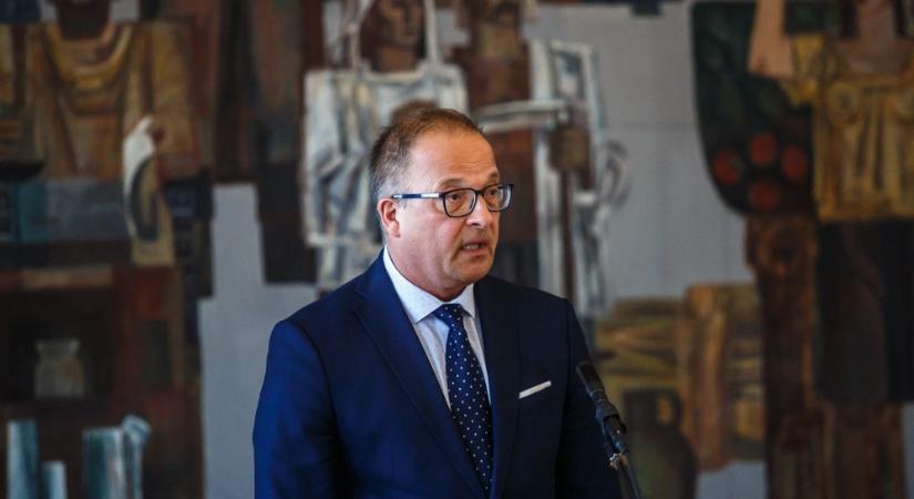 Már nem Kántás Zoltán a Magyar Fürdőszövetség elnöke