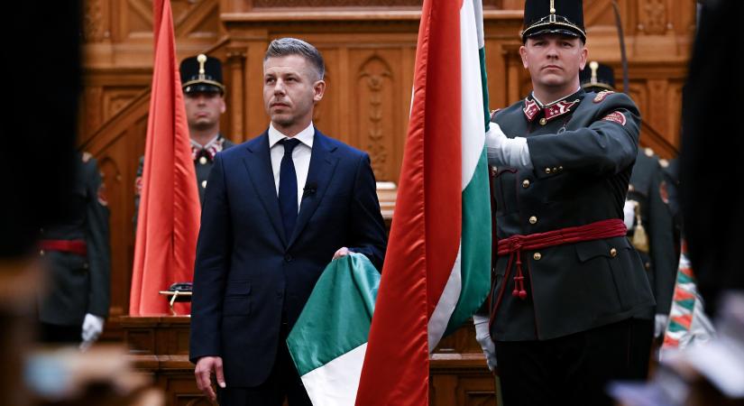 Hatalmas döntést hozott Magyar Péter, itt van a névsor, nekik mond fel