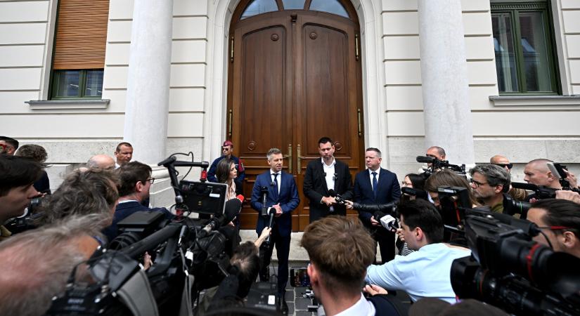 Idegenvezetést tartott Magyar Péter a Karmelitában