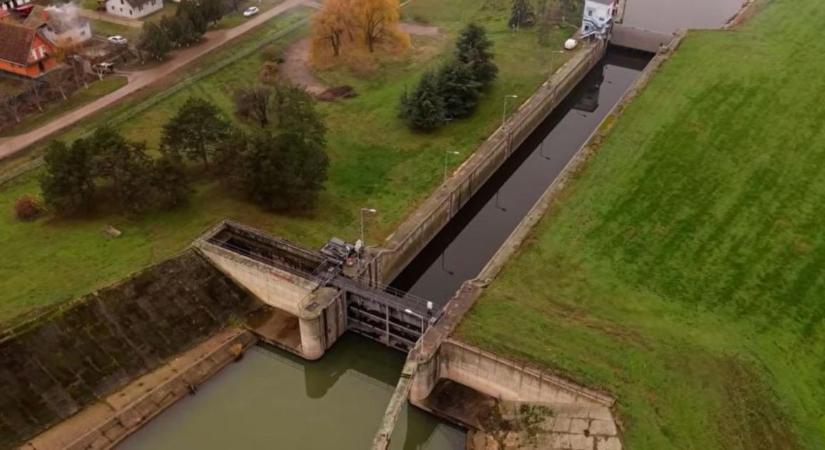 A domborzat bosszúja: hogyan írja felül a fizika a Duna–Tisza-csatorna tervét?