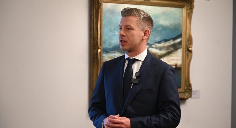 Különleges tárlatvezetést tartott Magyar Péter
