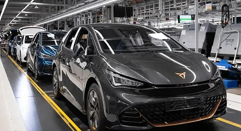 Miért mond le a Cupra az ikonikus színeiről?