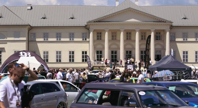 Több ezer ember és egy különleges Ferrari is Dégre érkezik – mutatjuk, mikor és miért (videóval)