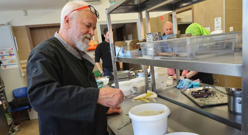 Meglepő dolgot művelnek a spárgával Mórahalmon, sokan még nem is hallottak róla