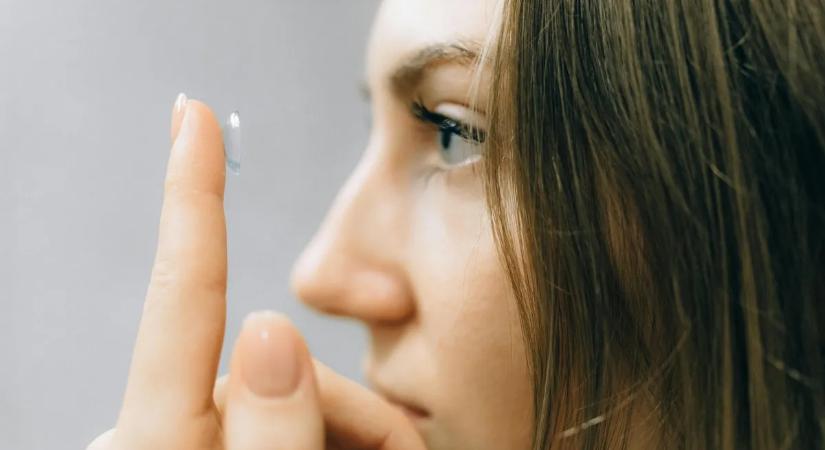 Szenzációs áttörés: depresszió ellen kontaktlencse!