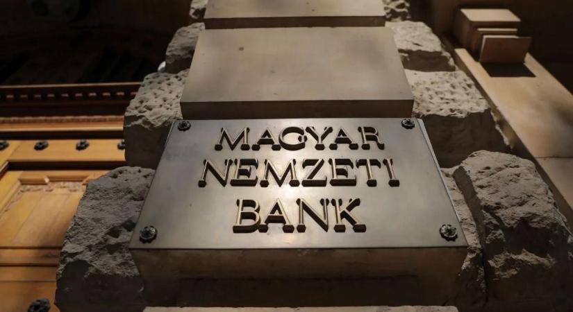 Megjelent az új 5000 forintos érme, de az MNB mindenkit figyelmeztet