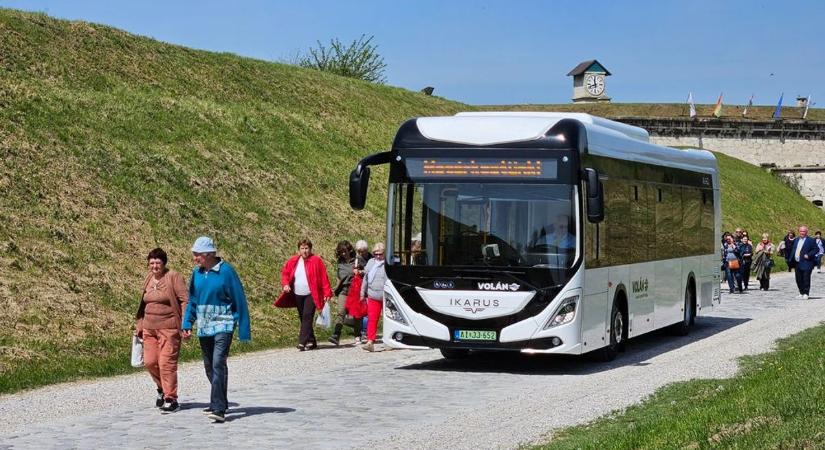 Ennyit futottak egy év alatt az e-buszok Komáromban, a város levegője is hálás lehet