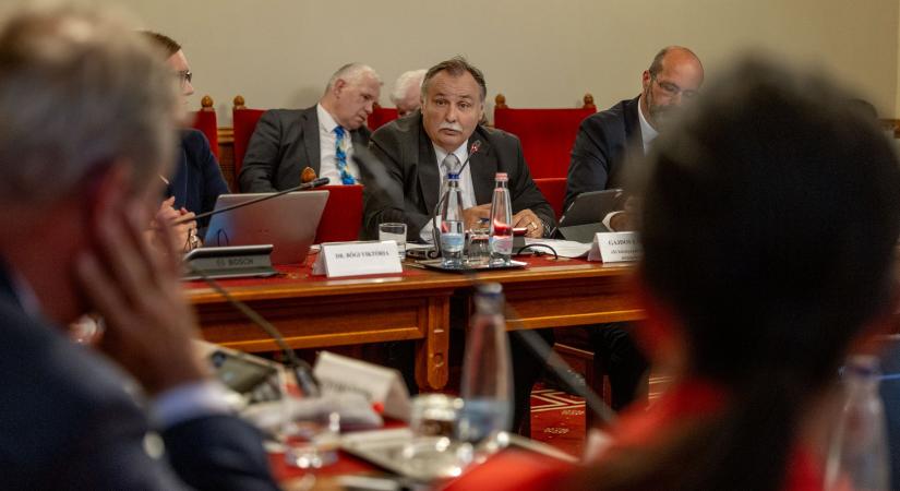Gajdos László újabb nevet jelentett be: fontos posztra érkezik a klímaszakértő