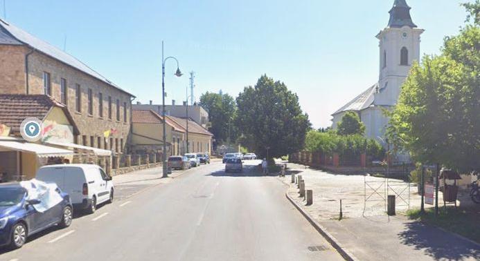 Parkoló autóknak ütközött Szerencsen