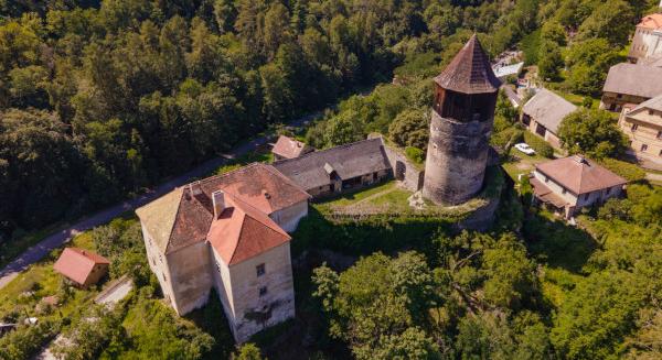 A Warhorse stúdió 65,000 dollárt gyűjtött a Kingdom Come: Deliverance ikonikus kastélyának felújítására