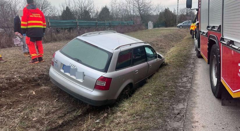 Árokba csapódott egy autó a Tour de Hongrie egyik baranyai szakaszán