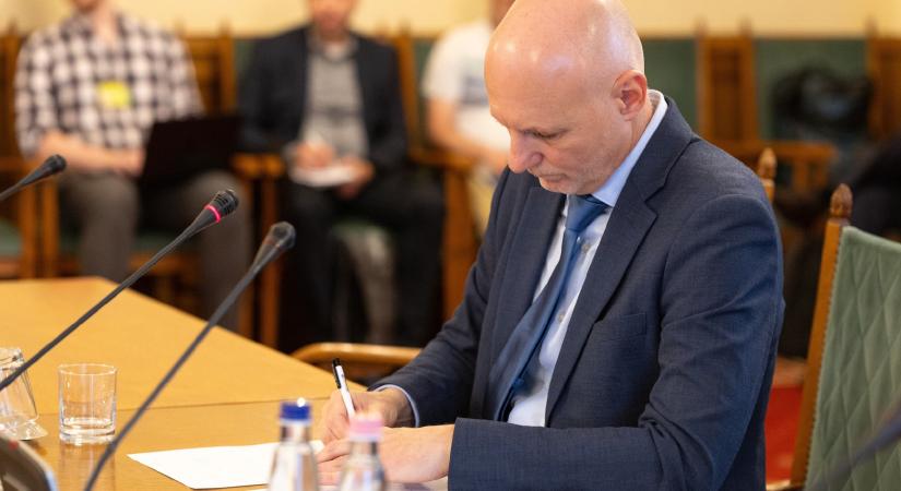 Tanács Zoltán: új, átlátható, szakmailag megalapozott tudománypolitikai fordulatra van szükség