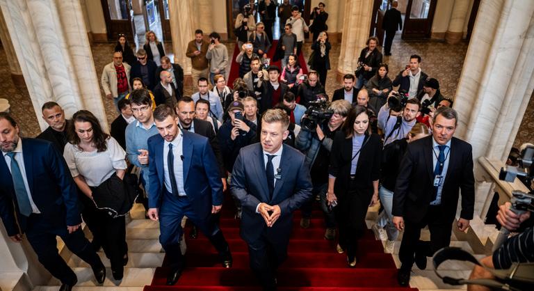 „Nem lesz felmentési pénz, nem hallottad?” – Magyar Péter Havasi Bertalant is megtekintette a bejáráson