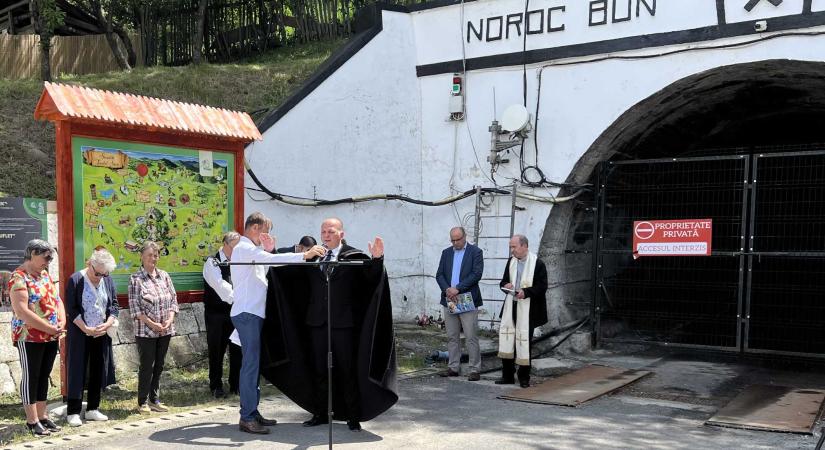 „Só és lélek” – szabadtéri fotókiállítás a parajdi bányászat múltjáról, jelenéről és jövőjéről (VIDEÓ)