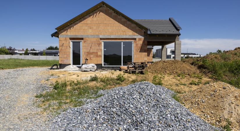 Sopron 19 utcájában mutattak ki azbeszttel szennyezett követ