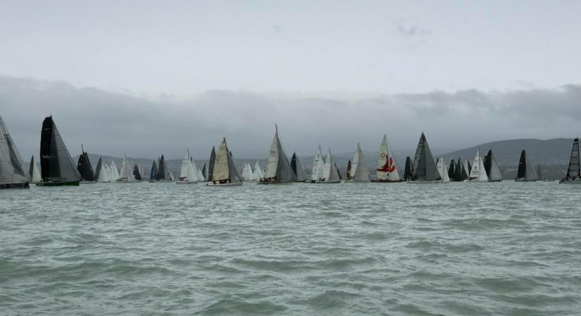 Újabb abszolút rekord a Balatonon – videó