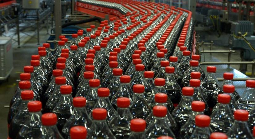 Több mint egy évszázad után bezárja üzemét a Coca-Cola – hónapjai vannak még hátra