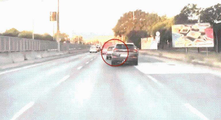 Ámokfutó sofőr veszélyeztette a forgalmat az M3-as autópályán