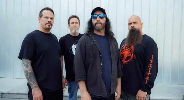 D.R.I. július 26-án a Biohazard előtt a Barba Negrában!