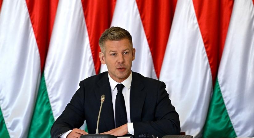 Magyar Péter: Havasi Bertalan az ország nyilvánossága előtt kérte a felmentését