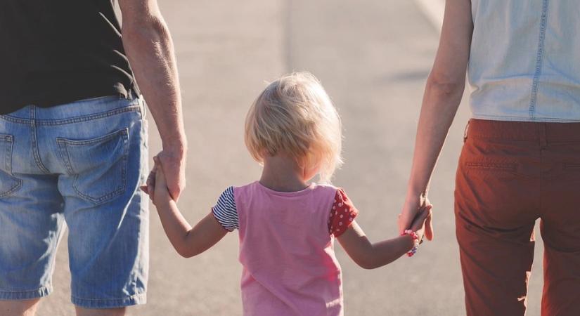Családok nemzetközi napja: felőrlő küzdelmek a betegágyak mellett