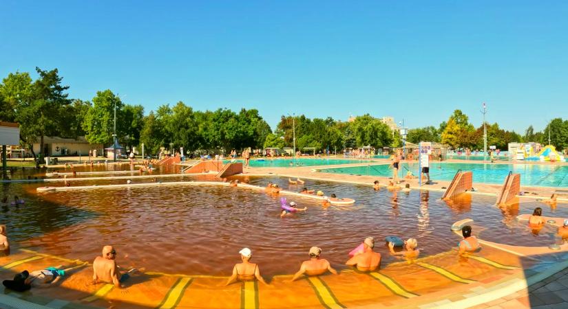 Kedvező termálfürdős ajánlatok, fürdőfejlesztés a szomszédban, iható savanyúvíz