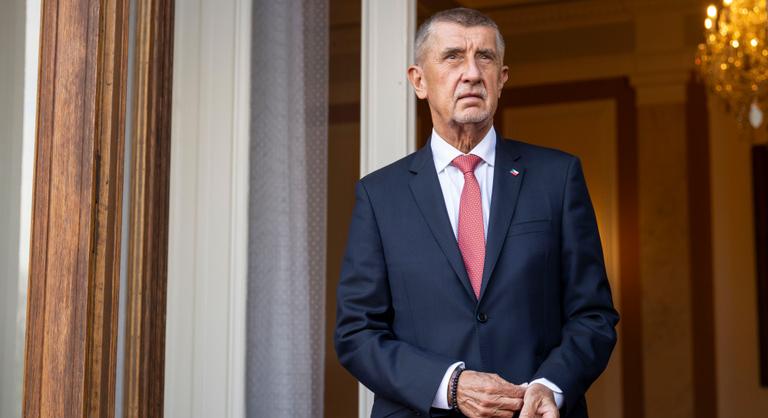 Andrej Babis meghívta volna Novák Katalint egy gyermekvállalási konferenciára, de meggondolta magát a kegyelmi-ügy miatt