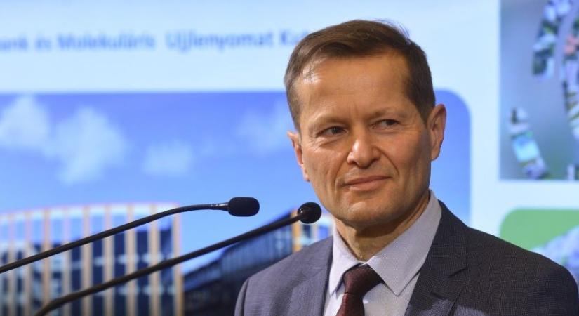 A miniszter elmondta, miért vonták meg a támogatást a Nobel-díjas Krausz alapítványától