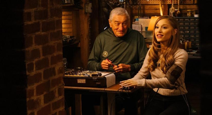 Menyemre ütök: Robert DeNiro, Ben Stiller és Ariana Grande főszereplésével folytatódik minden idők egyik legkedveltebb filmsorozata