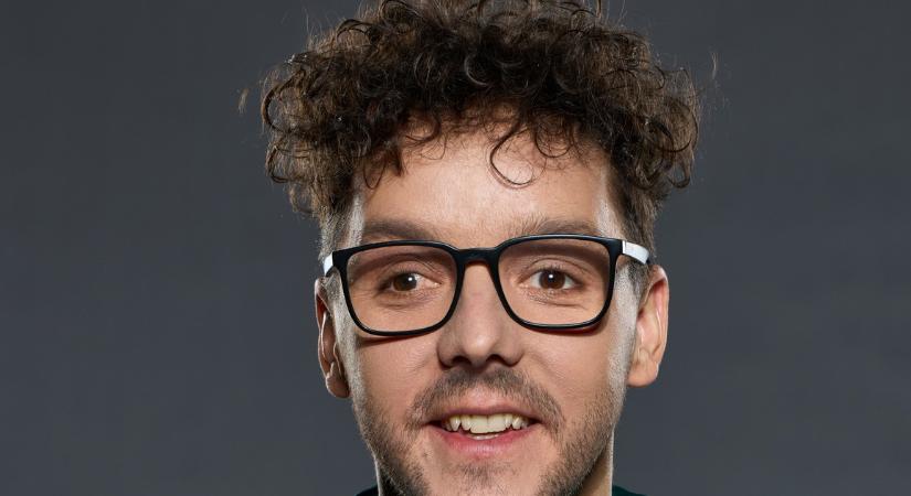 "Adok lehetőséget neked nuni" Curtis kiakadt egy poénon, a Dumaszínház sztárja higgadtan vágott vissza