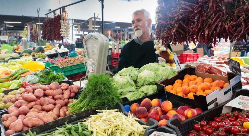 A gombára még várni kell, a zöldbab és a kapor már itt van – szombat reggeli vizit a szombathelyi piacon