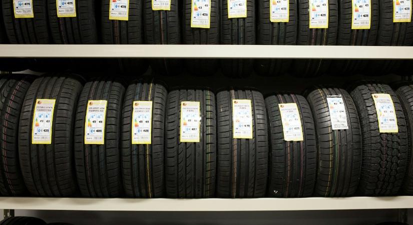 Milyen abroncsot kellene használni, ha nappal nyár van, éjszaka viszont tél?