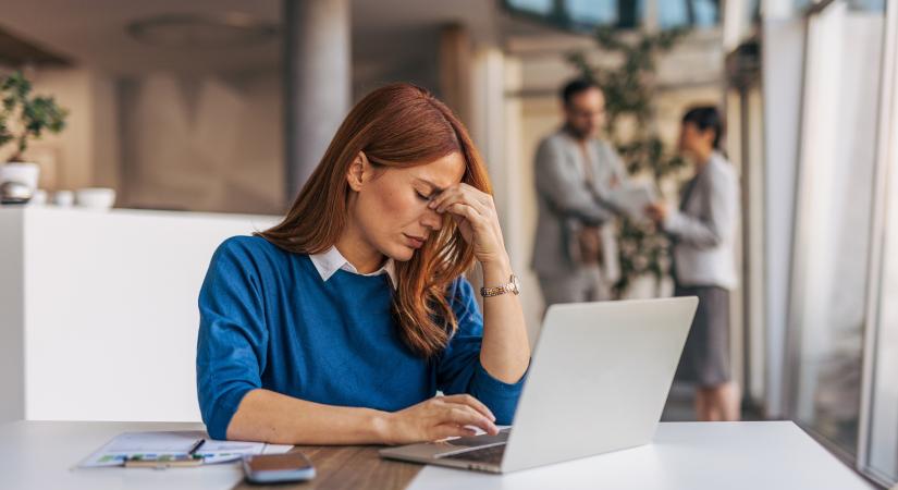 5 árulkodó munkahelyi szokás, ami depresszió jele lehet