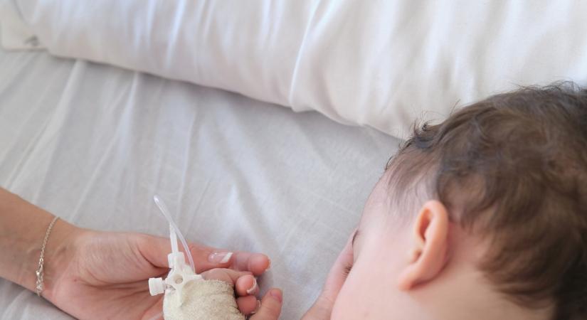 Felfoghatatlan tragédia: meghalt egy három hónapos baba ettől a vitamintól
