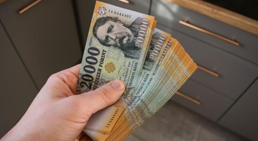 Ennyiből élnek az egyes szakmákban, mutatjuk a top-fizetéseket
