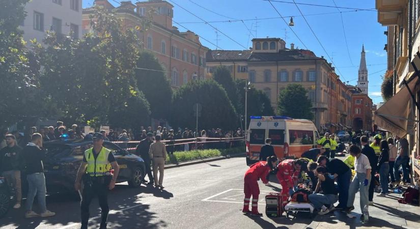 Gyalogosok közé hajtott egy autós, sok a sérült
