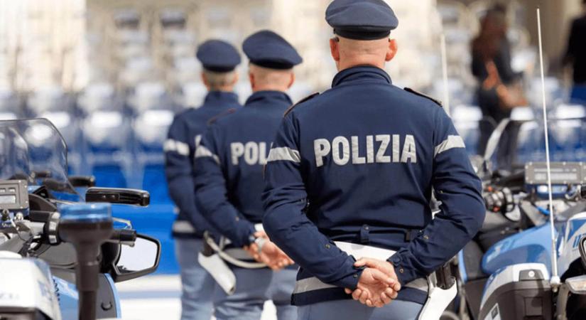 Tömegbe hajtott egy autós, majd menekülés közben megkéselt egy járókelőt Modenában