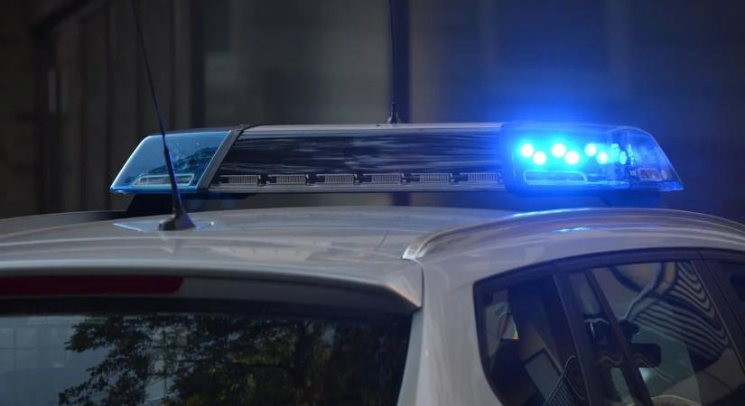 Részegen, jogsi nélkül kötötte el főnöke kocsiját, kerítésszaggató élmény lett belőle