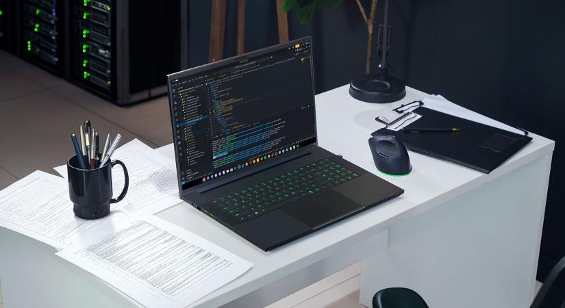 Elkészült a Razer Blade 18 legújabb verziója – Asztali PC-re jellemző teljesítmény mobil kivitelben, Dual-Mode támogatással
