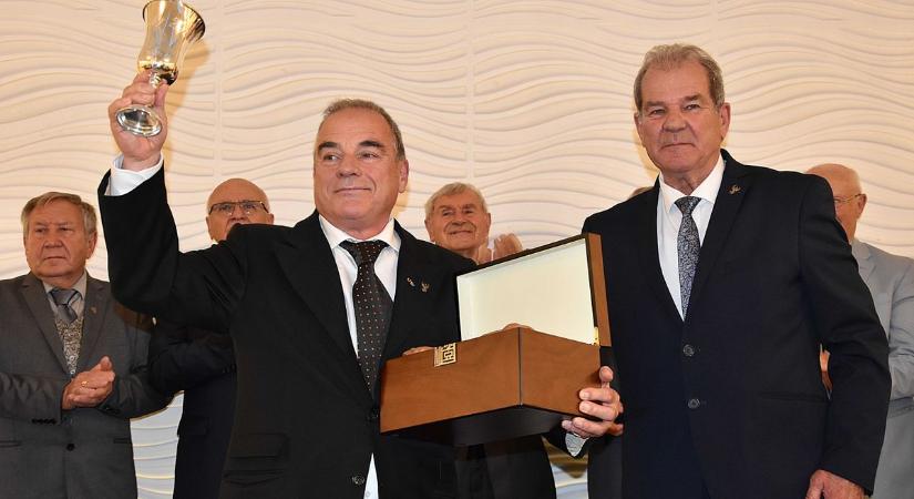 Megható jubileum: az ünnepi est fénypontján derült ki, kiket díjaztak a jászsági menedzserek 2026-ban